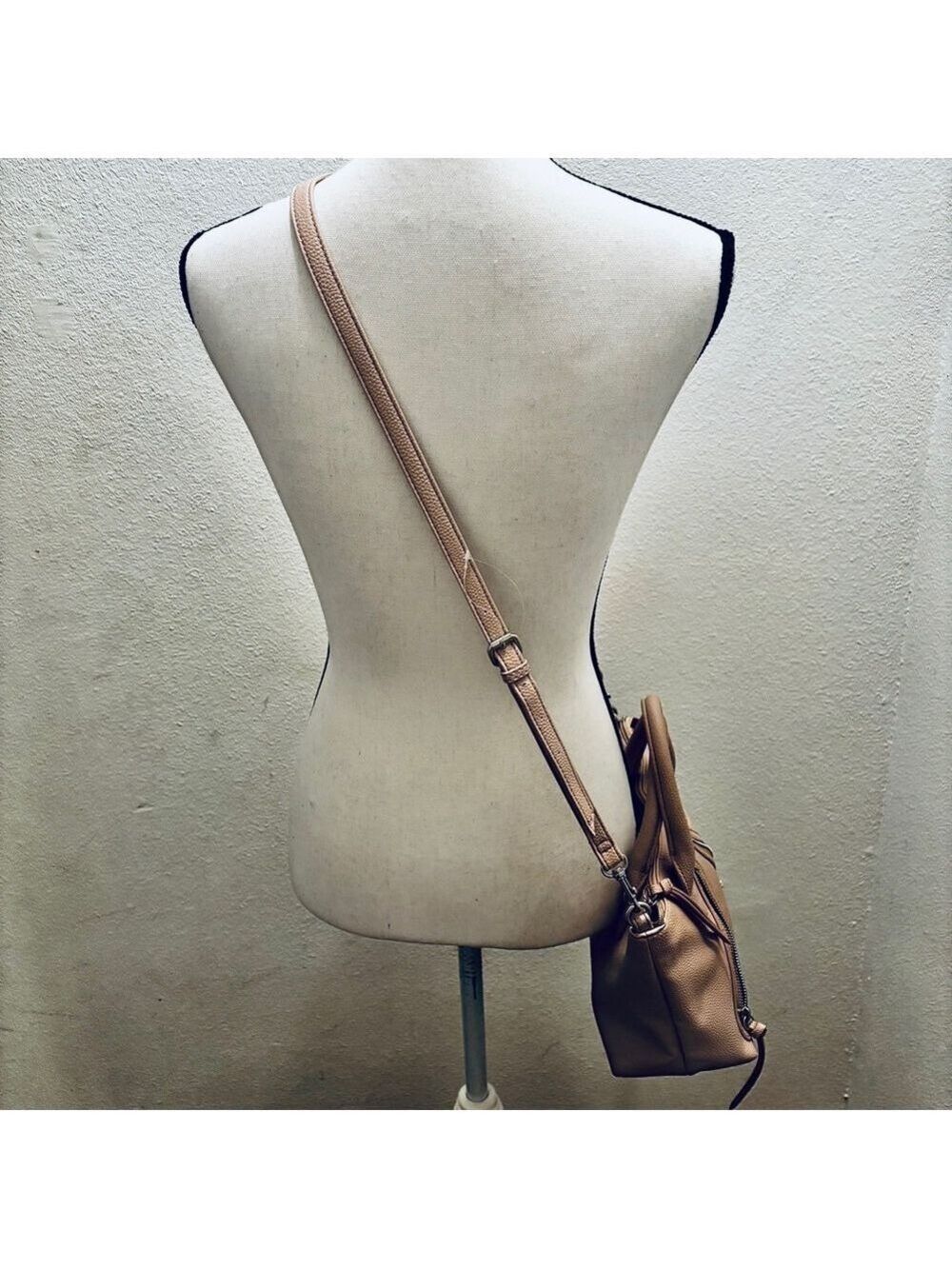Nine West Tan Beige Crossbody Purse Handbag - Picture 11 of 16